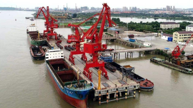 莱芜概述露天料场港口封闭问题的实行方法